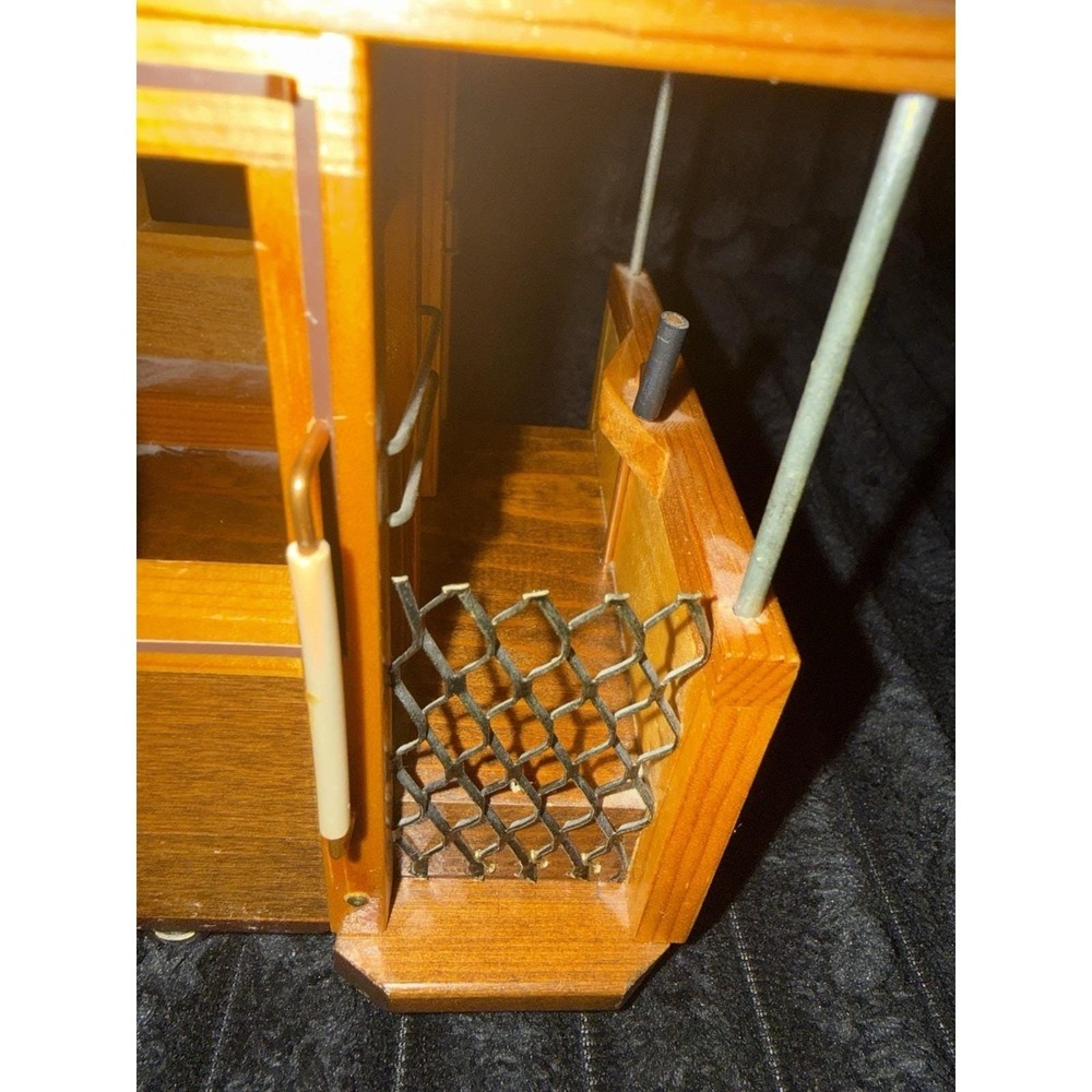 Reuge Handmade San Francisco Street Car Music Box by Nate Gruenberg 1977 -Works! - Picture 6 of 16